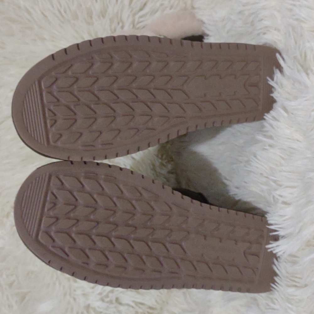 Ugg Koolaburra Size 8 Hunter Green Boot. - image 7